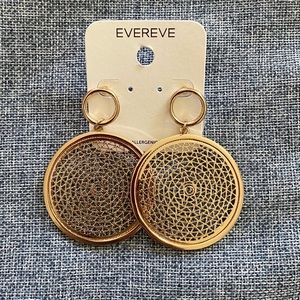 Never worn Evereve gold statement earrings